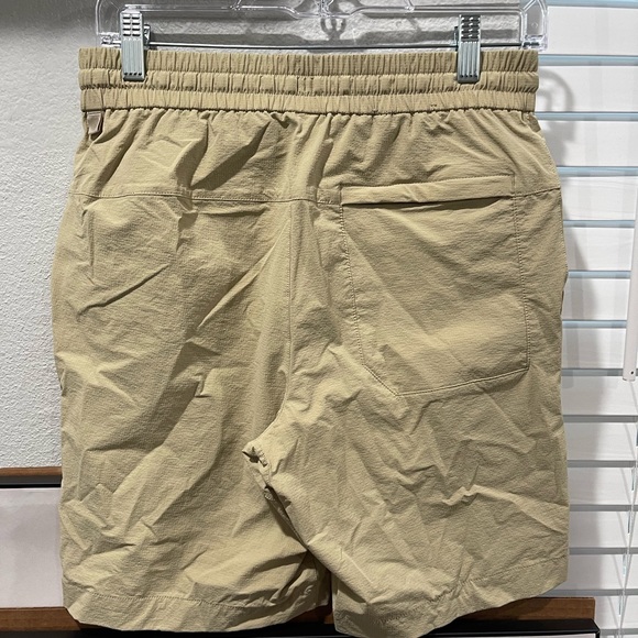 Lululemon Bowline Athletic Shorts - Picture 2 of 4